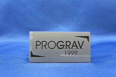 gravoglas - stříbrný