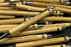 gravírované bambusové tužky