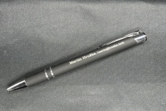 gravírovaná tužka