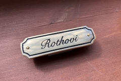 štítek na dveře vybarvený