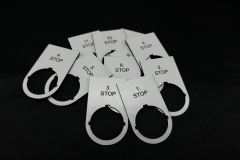 štítky pod tlačítka